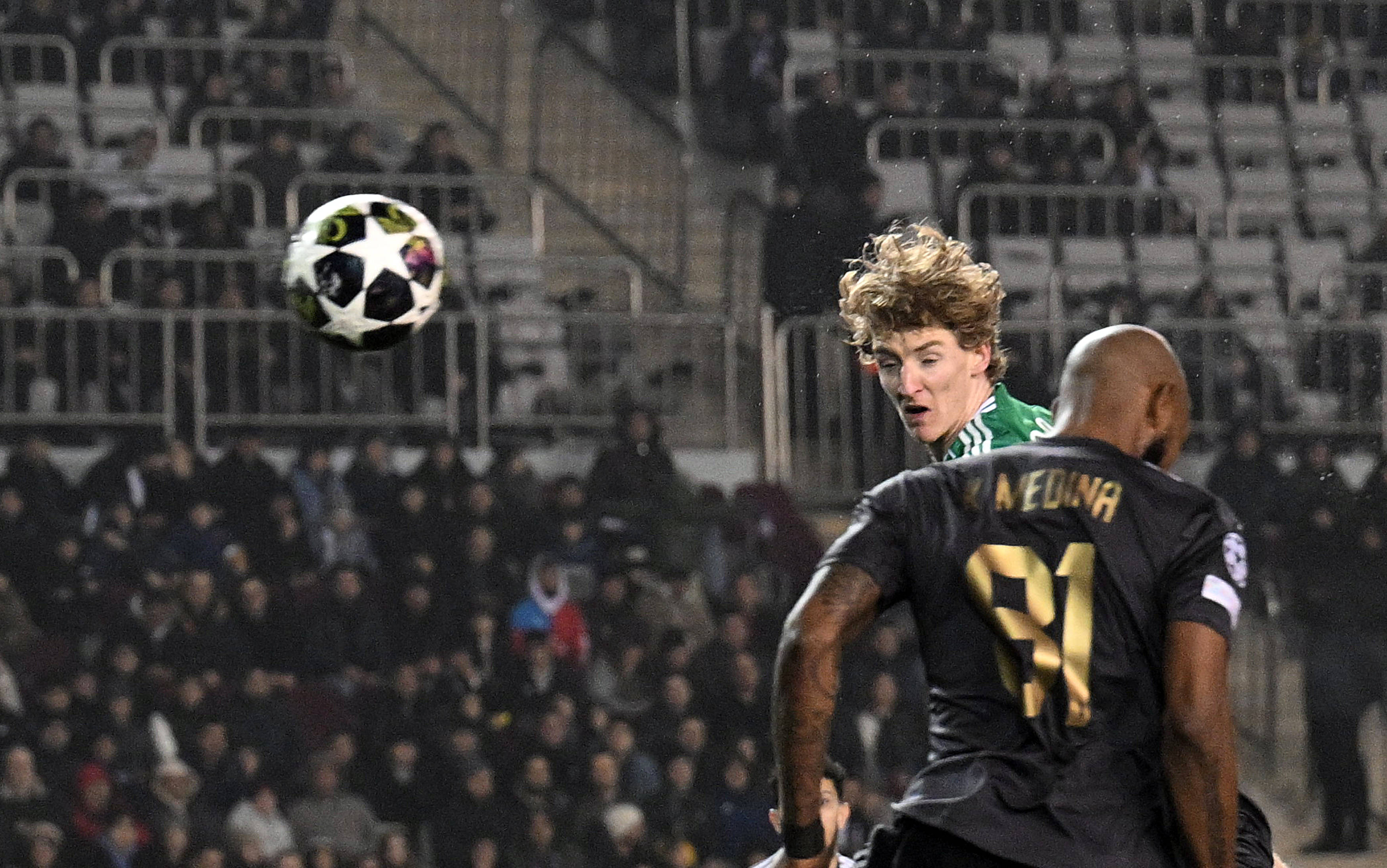 （体育）足球——欧冠：纽卡斯尔联队胜卡拉巴赫队